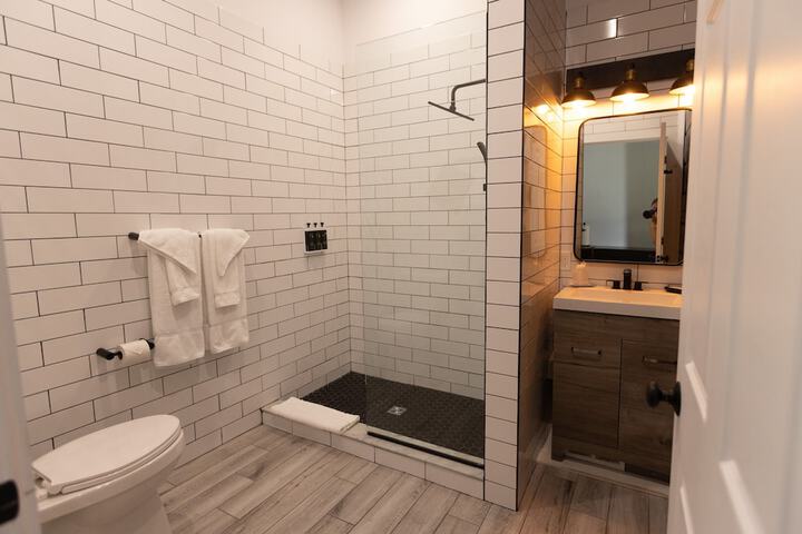Room 53 of 59
