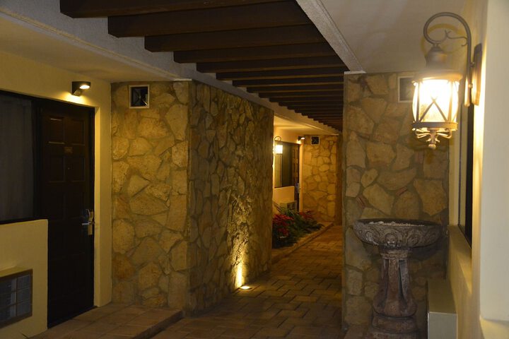 Ballroom/Hall 48 of 55