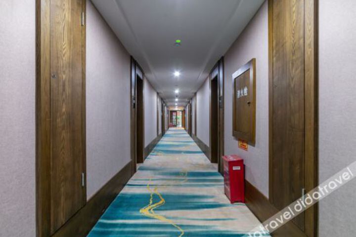 Hotel Interior 4 of 17