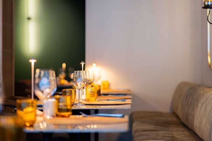 Dining 56 of 100