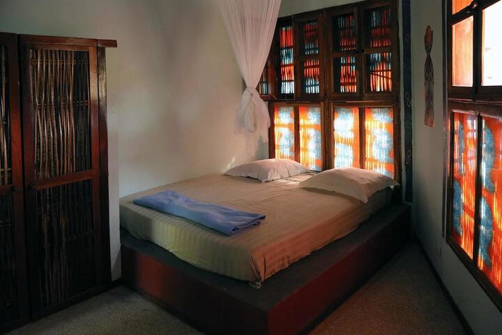Room 5 of 22