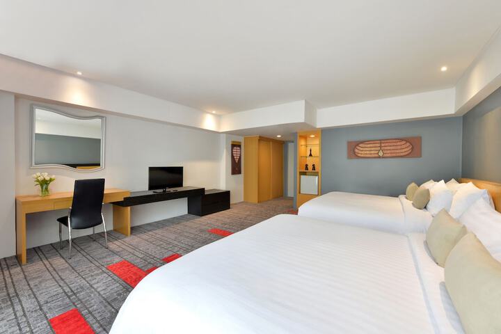 Room 7 of 114