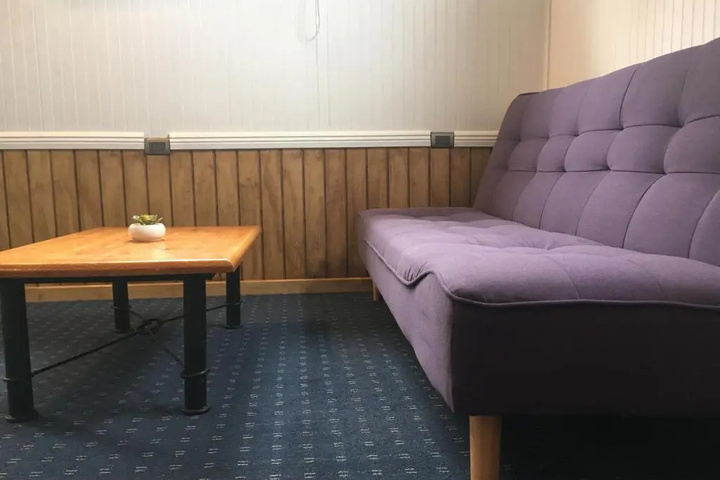 Room 10 of 20