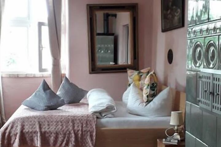 Room 15 of 48