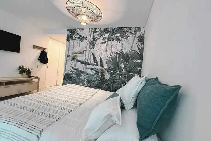 Room 5 of 5