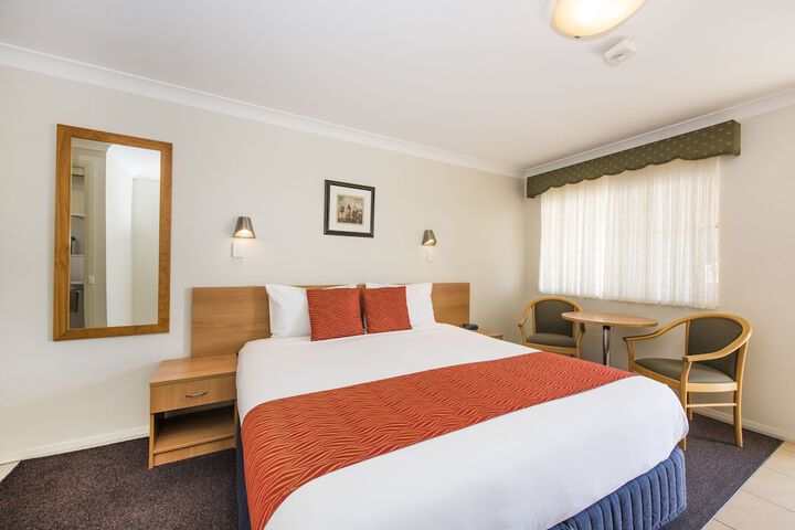 Room 6 of 29