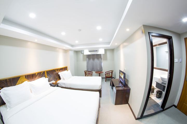 Room 10 of 57