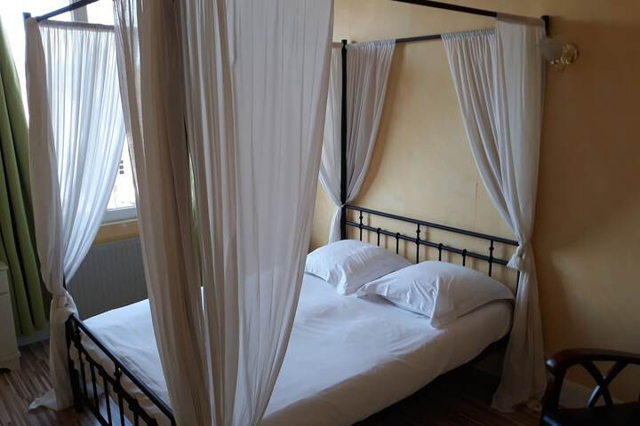 Room 3 of 57
