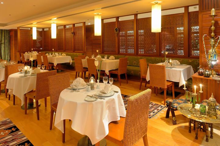 Dining 112 of 155