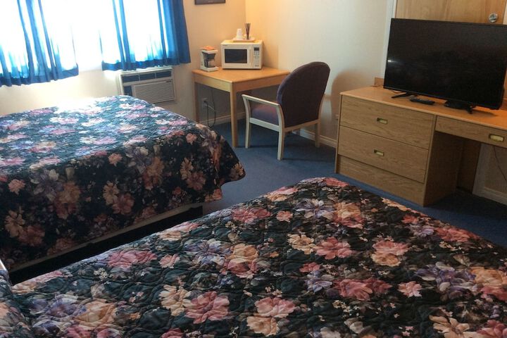 Room 6 of 20