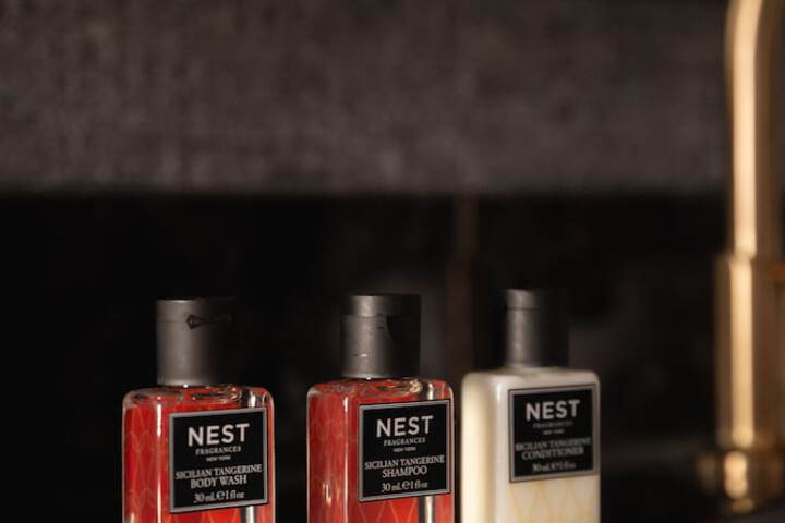 Bathroom amenities