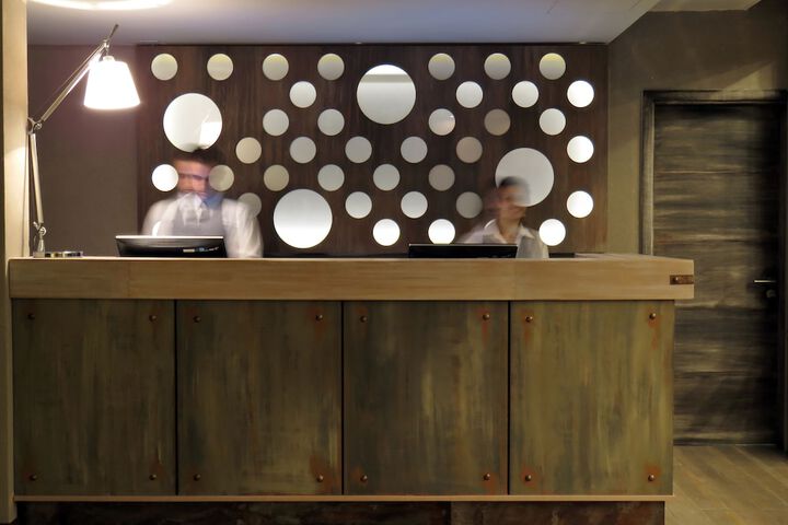 Concierge desk