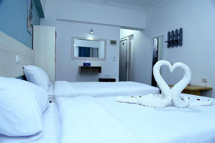 Room 6 of 29