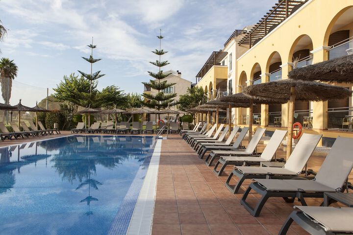 Pool 44 of 126