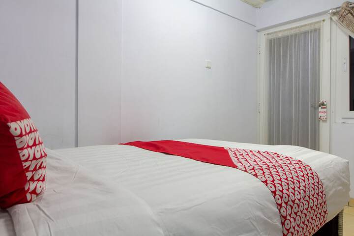 Room 9 of 44