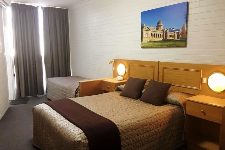 Room 2 of 24