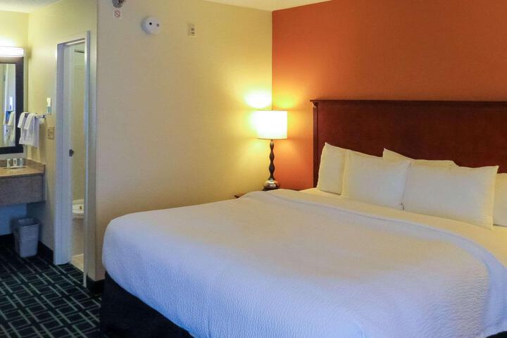 Standard | King Bed (1 of 11)