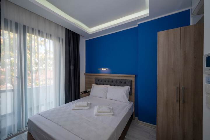 Room 5 of 22