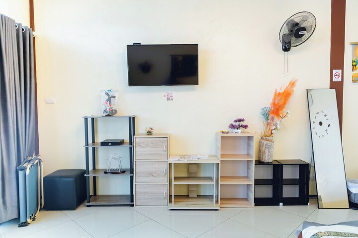 Room 44 of 196