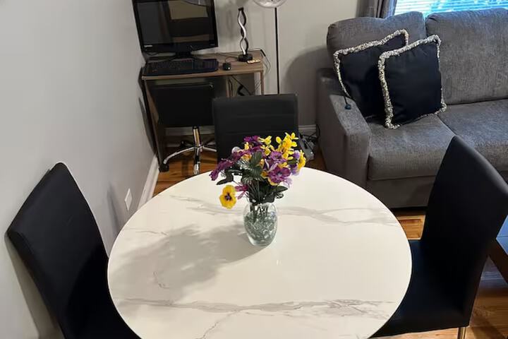 Room 9 of 17