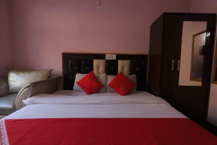 Room 20 of 34