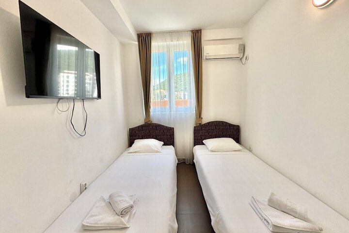 Room 17 of 73