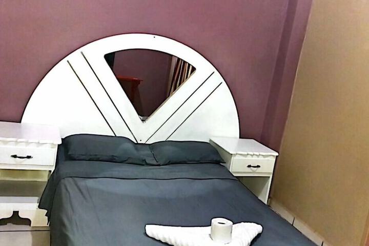 Room 9 of 23