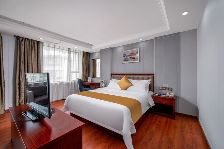 Room 19 of 70