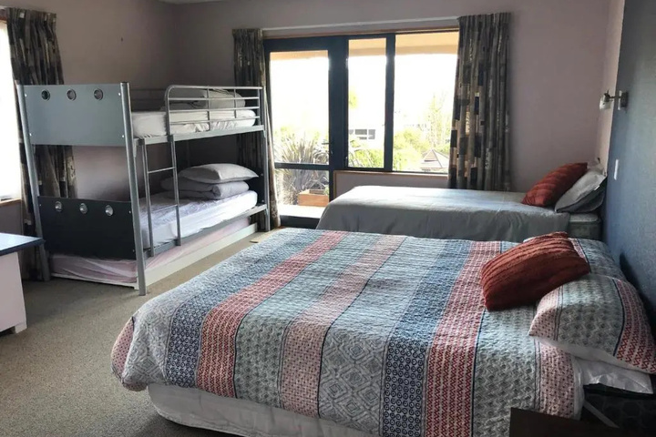 Room 2 of 15