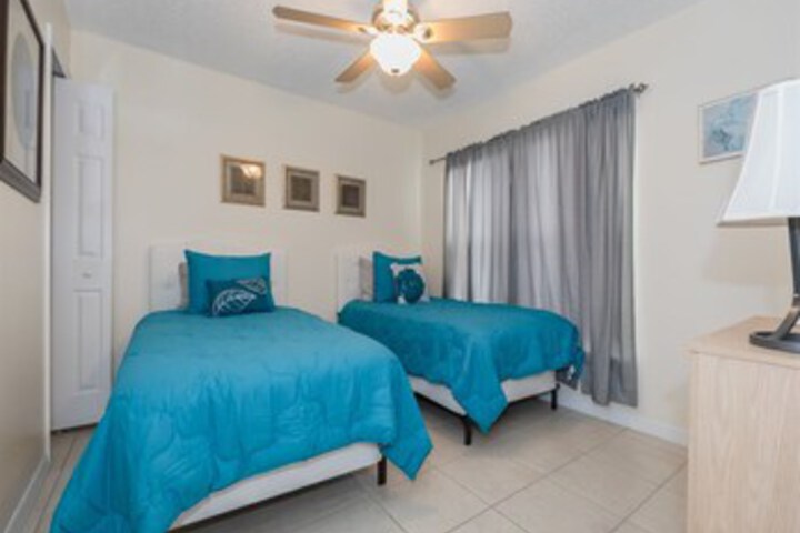Room 22 of 28