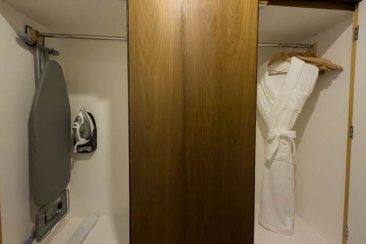 Room 17 of 20