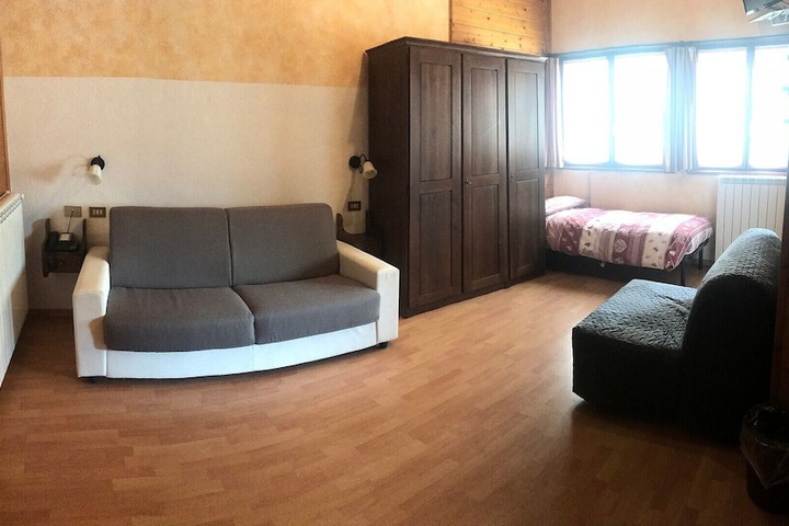 Room 6 of 26
