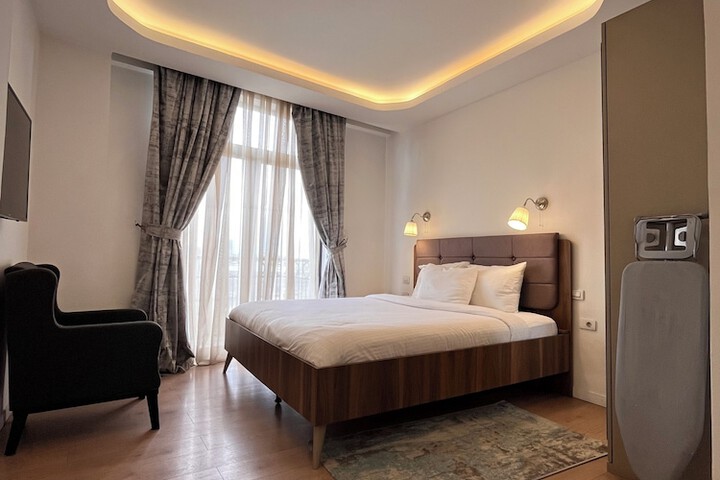 Room 5 of 47