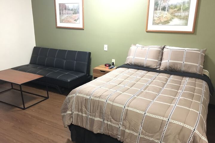 Room 8 of 48