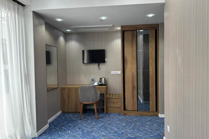 Room 7 of 23