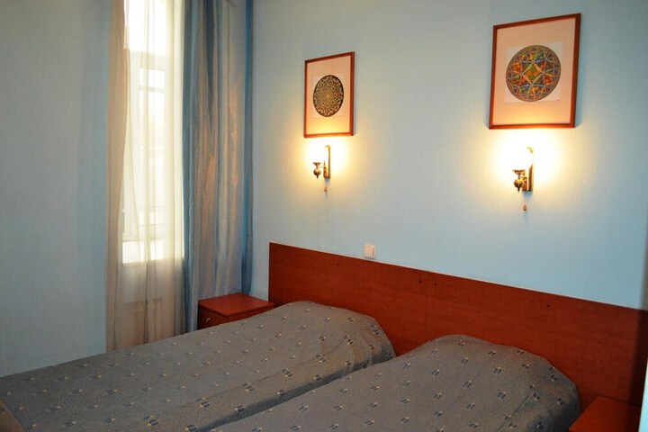 Room 22 of 35