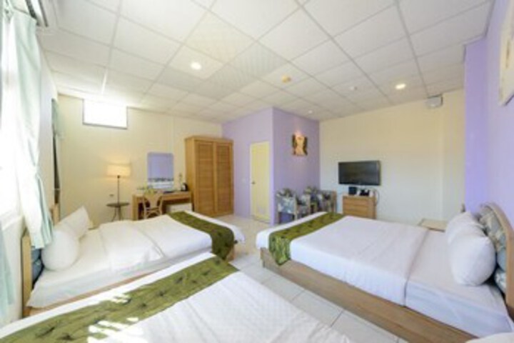 Room 15 of 24