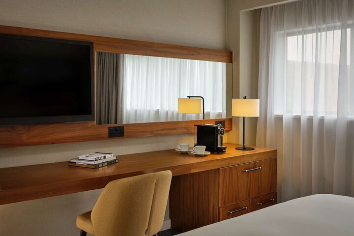 Room 21 of 81