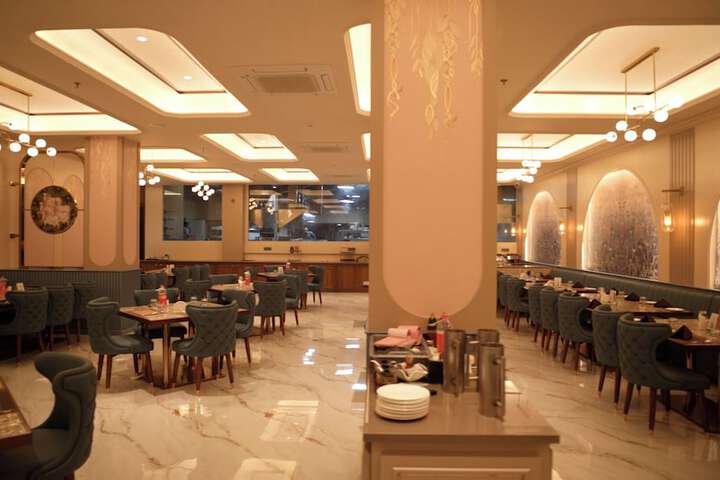 Dining 64 of 87