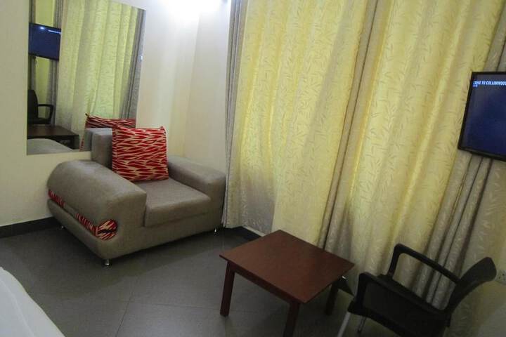Room 27 of 50