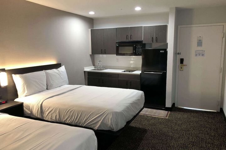 Room 8 of 13