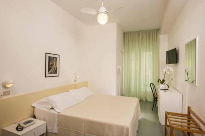 Room 3 of 12