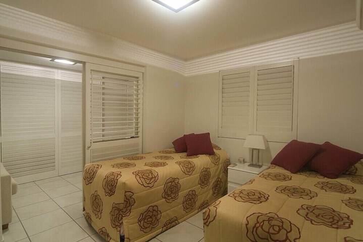 Room 2 of 12
