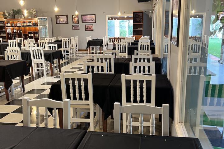 Dining 50 of 139