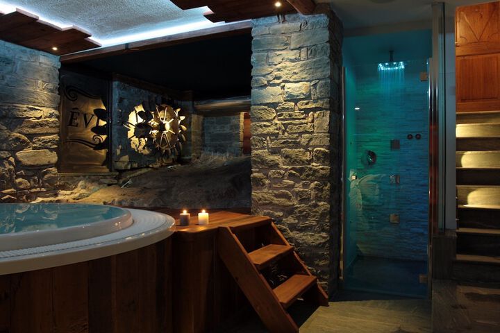 Spa 12 of 43