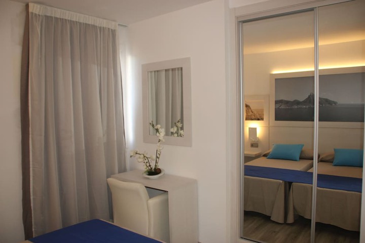 Room 3 of 58