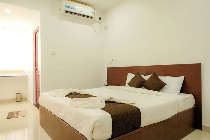 Room 5 of 38