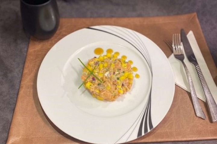 Dining 33 of 50