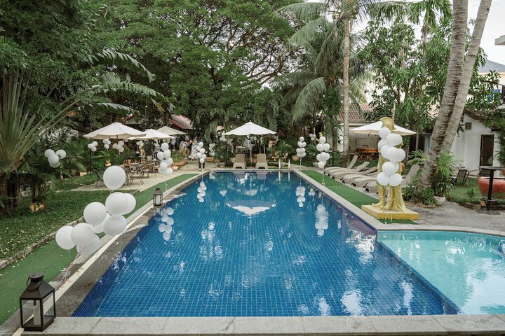 Pool 21 of 26