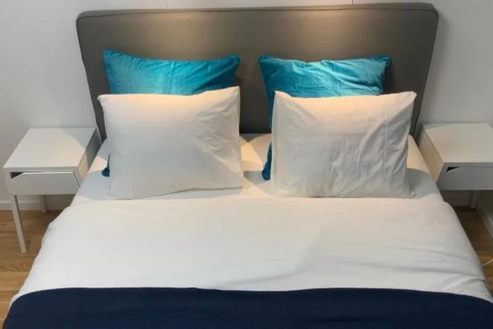 Room 6 of 19